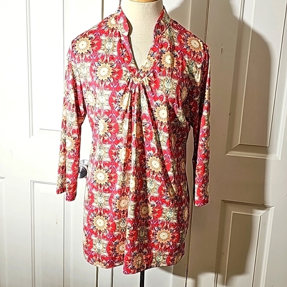 Sport Haley XL tunic top. V neck. 3/4 sleeves. Beautiful print with pink, blue. - Picture 1 of 10